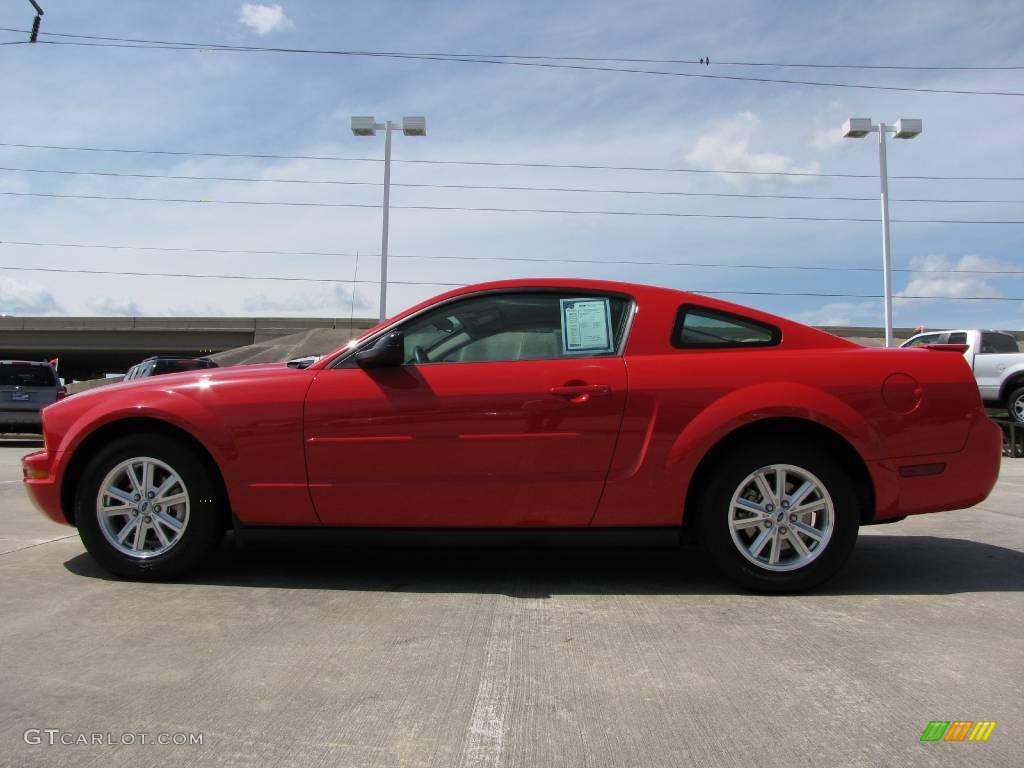2008 Mustang V6 Deluxe Coupe - Torch Red / Medium Parchment photo #4