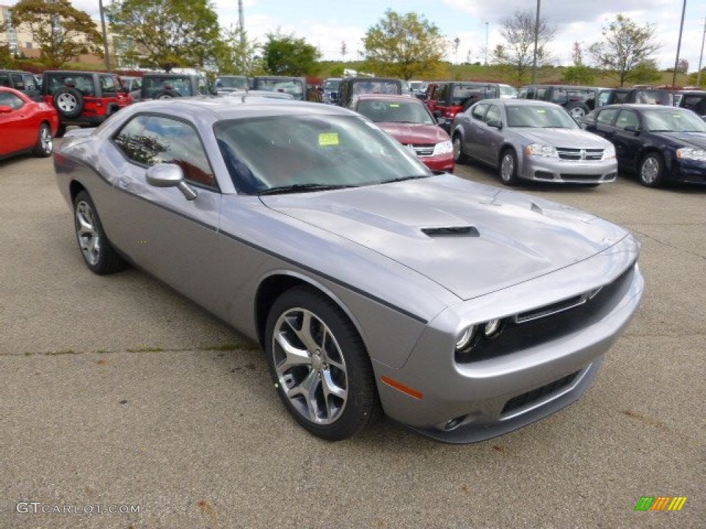 2015 Challenger SXT Plus - Billet Silver Metallic / Black/Ruby Red photo #4