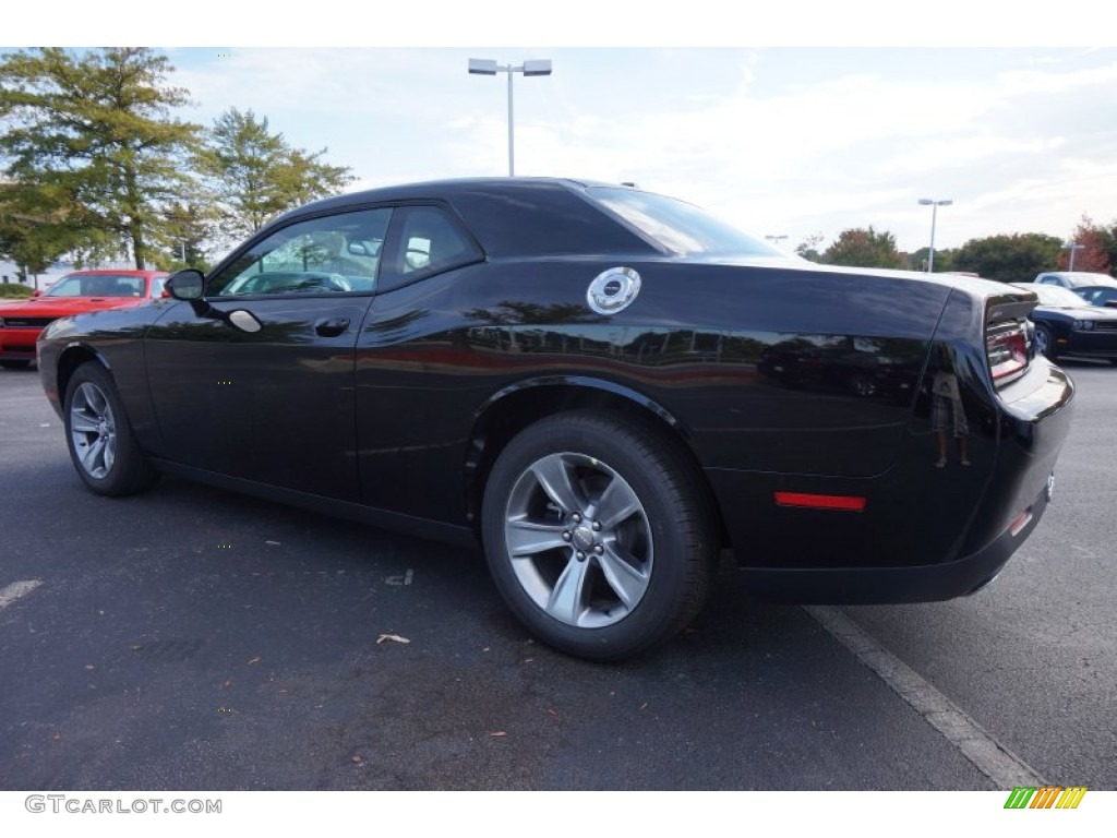 2015 Challenger SXT - Pitch Black / Black photo #2