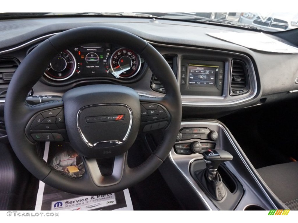 2015 Challenger SXT - Pitch Black / Black photo #7