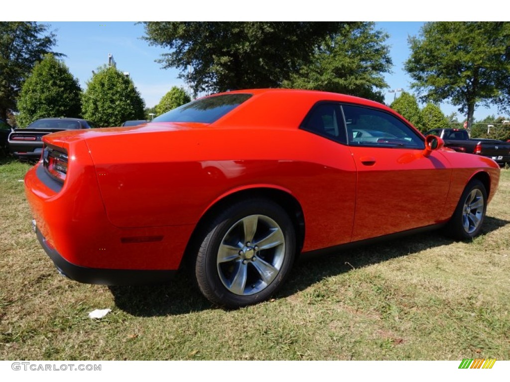 2015 Challenger SXT - TorRed / Black photo #3