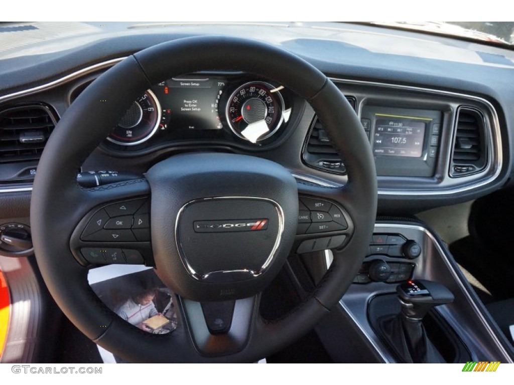 2015 Challenger SXT - TorRed / Black photo #7
