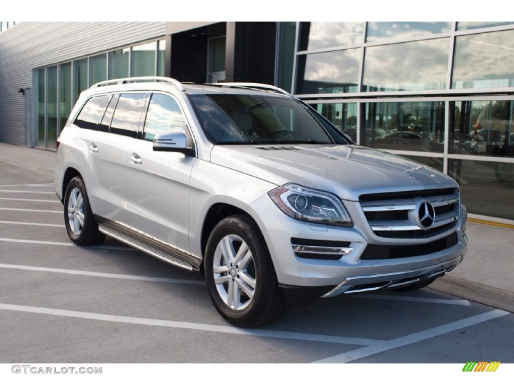 Iridium Silver Metallic Mercedes-Benz GL