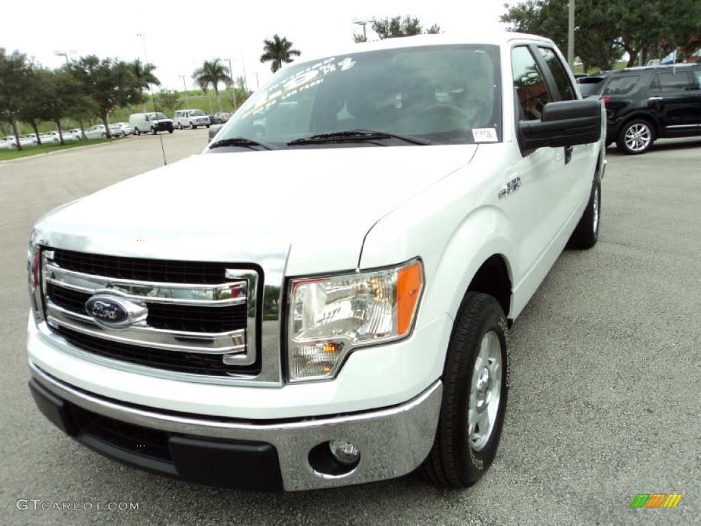 2014 F150 XLT SuperCrew - Oxford White / Steel Grey photo #14