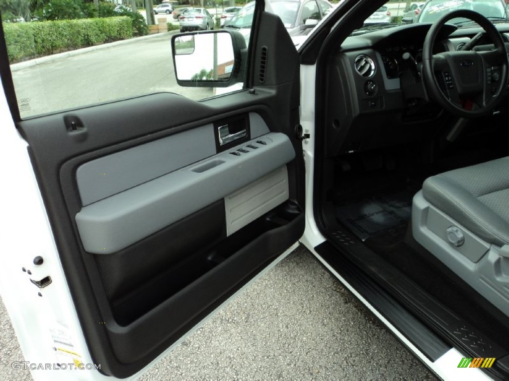 2014 F150 XLT SuperCrew - Oxford White / Steel Grey photo #17