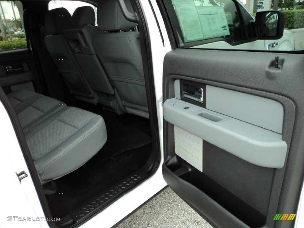2014 F150 XLT SuperCrew - Oxford White / Steel Grey photo #22
