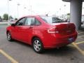 Vermillion Red - Focus SE Sedan Photo No. 4