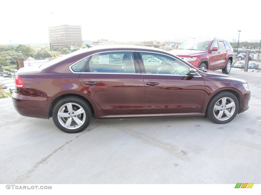 2014 Passat 2.5L SE - Opera Red Metallic / Titan Black photo #10