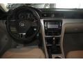 Candy White - Passat 2.5L SE Photo No. 26