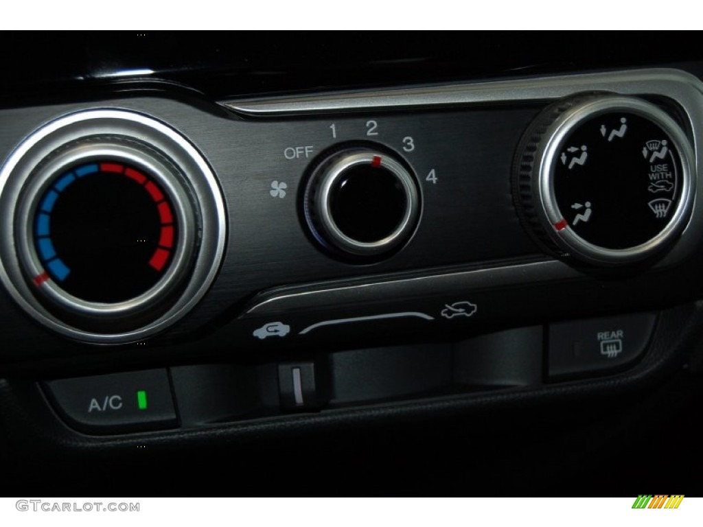 2015 Honda Fit LX Controls Photo #98046619