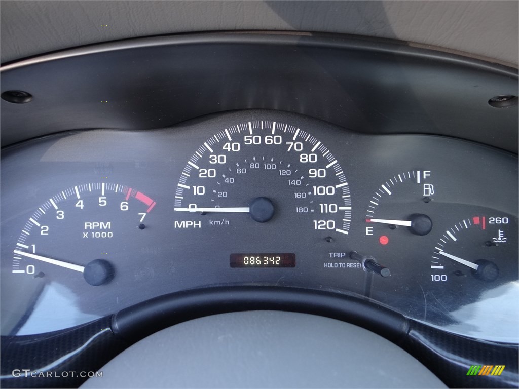 2002 Malibu Sedan - Bright White / Gray photo #16