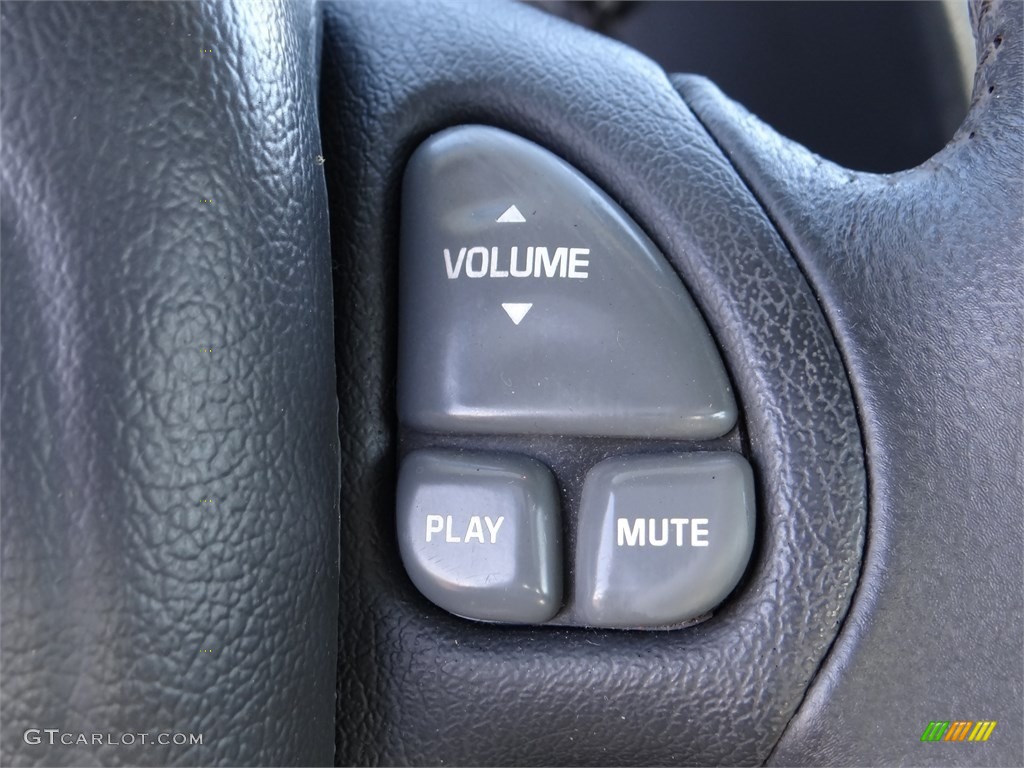 1999 Pontiac Firebird Coupe Controls Photo #98048311
