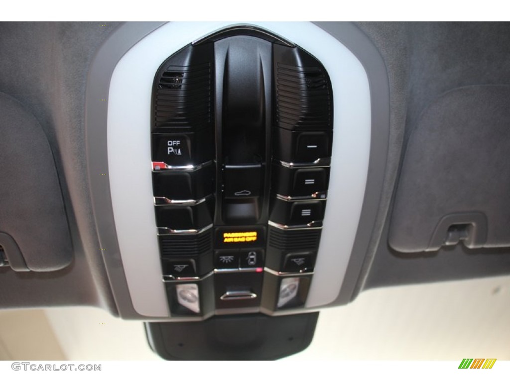 2011 Porsche Panamera Turbo Controls Photo #98048347