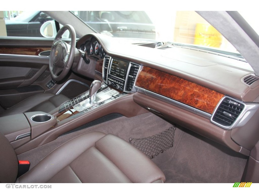 2011 Porsche Panamera Turbo Dashboard Photos