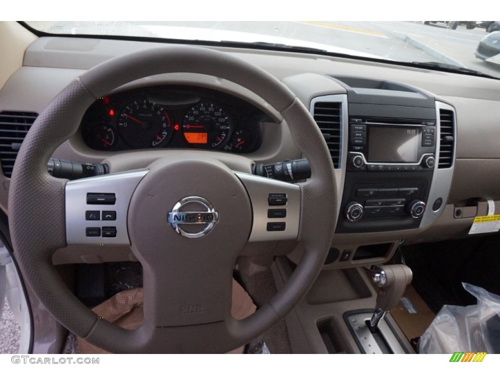 2015 Nissan Frontier SV Crew Cab Beige Dashboard Photo #98056771