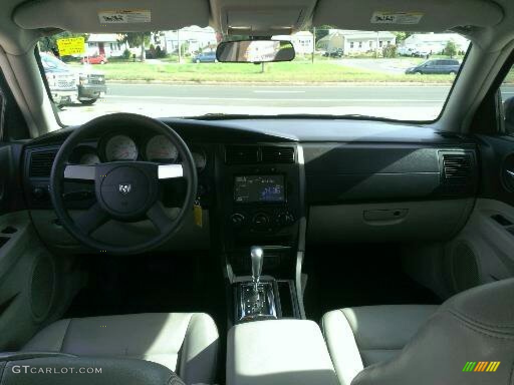 2006 Charger SXT - Brilliant Black Crystal Pearl / Dark Slate Gray/Light Graystone photo #13