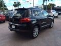 Deep Black Metallic - Tiguan SE Photo No. 5