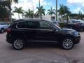 Deep Black Metallic - Tiguan SE Photo No. 6