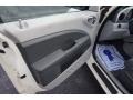 Cool Vanilla White - PT Cruiser Touring Photo No. 11