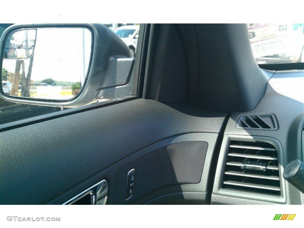 2015 Explorer FWD - Ingot Silver / Medium Light Stone photo #25