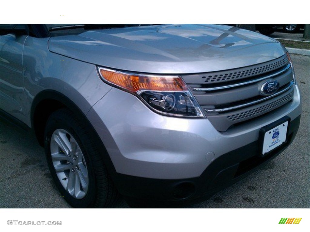 2015 Explorer FWD - Ingot Silver / Medium Light Stone photo #1