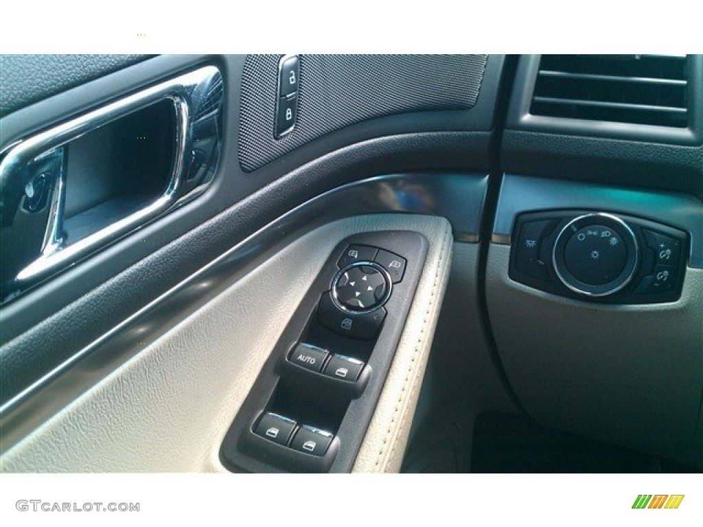 2015 Explorer FWD - Ingot Silver / Medium Light Stone photo #21