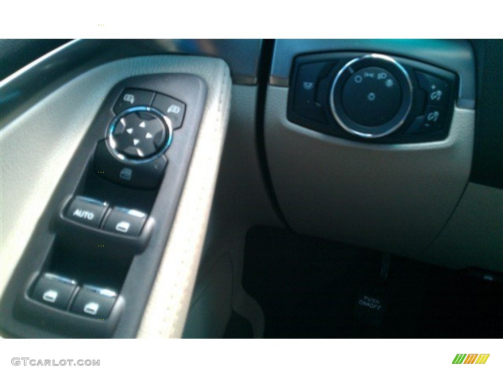 2015 Explorer FWD - Ingot Silver / Medium Light Stone photo #22