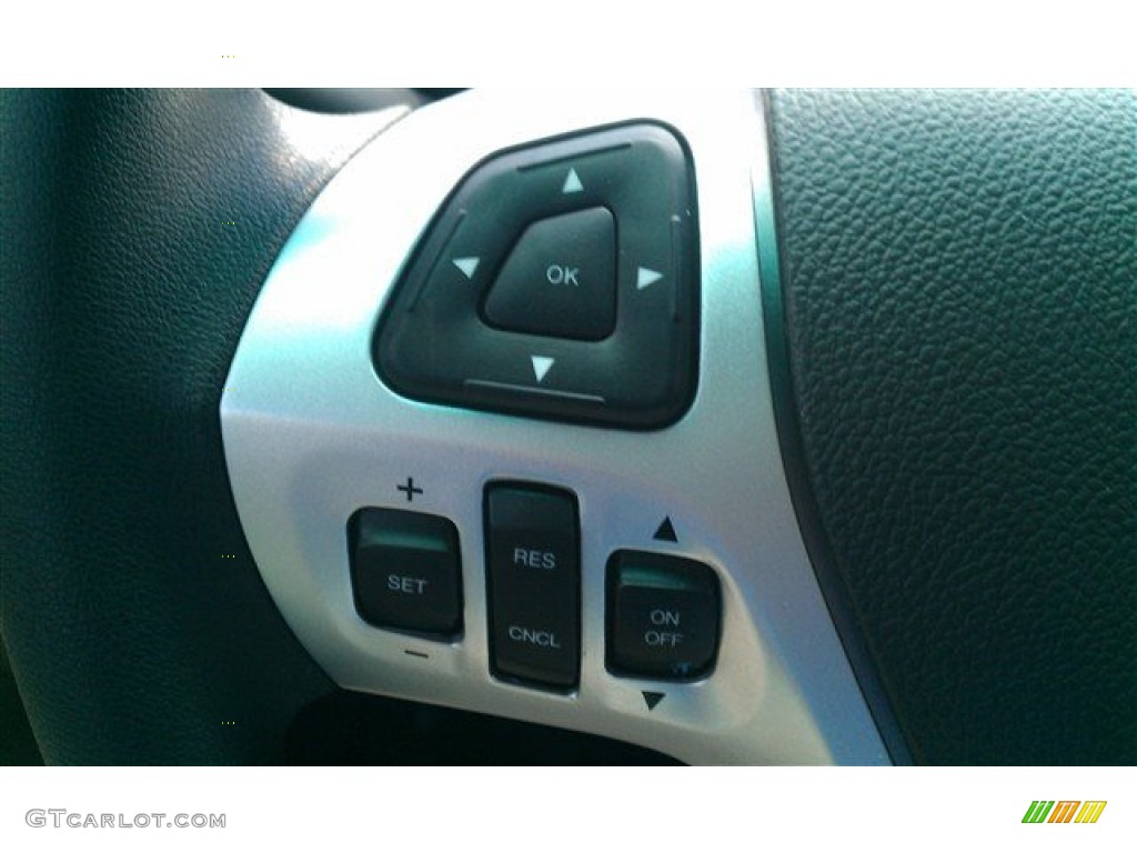 2015 Explorer FWD - Ingot Silver / Medium Light Stone photo #25