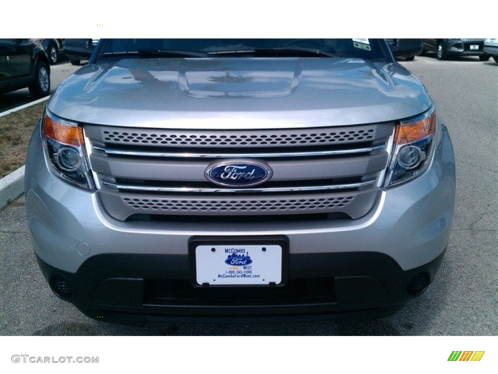 2015 Explorer FWD - Ingot Silver / Medium Light Stone photo #38