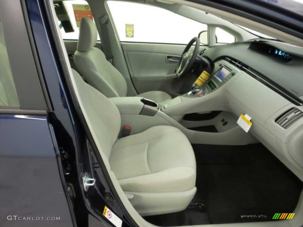 2015 Prius Three Hybrid - Nautical Blue Metallic / Misty Gray photo #6
