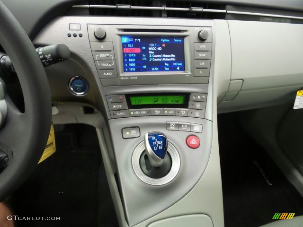 2015 Prius Three Hybrid - Nautical Blue Metallic / Misty Gray photo #9