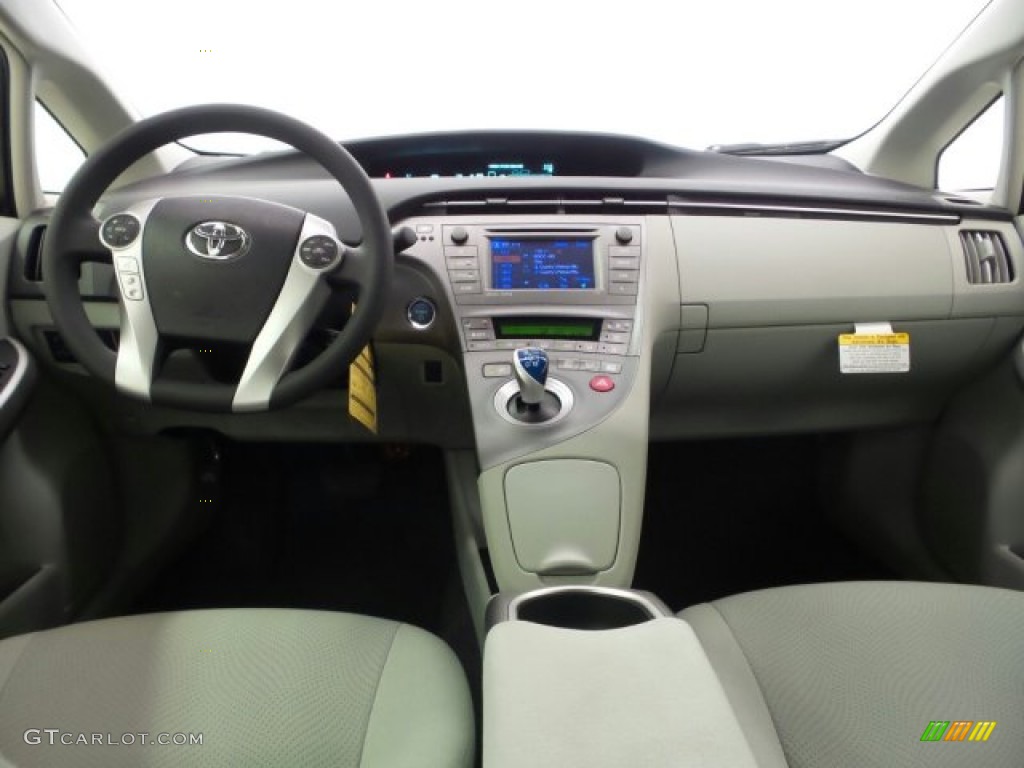 2015 Prius Three Hybrid - Nautical Blue Metallic / Misty Gray photo #10
