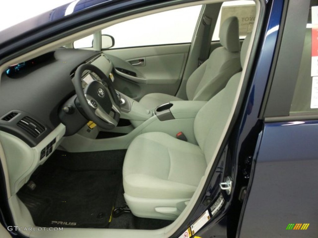 2015 Prius Three Hybrid - Nautical Blue Metallic / Misty Gray photo #21