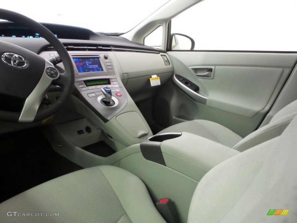 2015 Prius Three Hybrid - Nautical Blue Metallic / Misty Gray photo #26