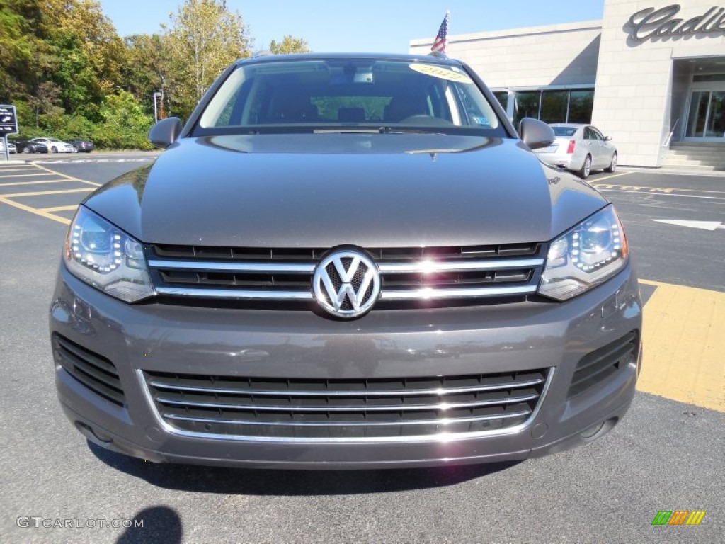 2012 Touareg TDI Executive 4XMotion - Galapagos Metallic / Saddle Brown photo #2