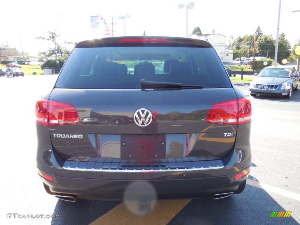 2012 Touareg TDI Executive 4XMotion - Galapagos Metallic / Saddle Brown photo #6
