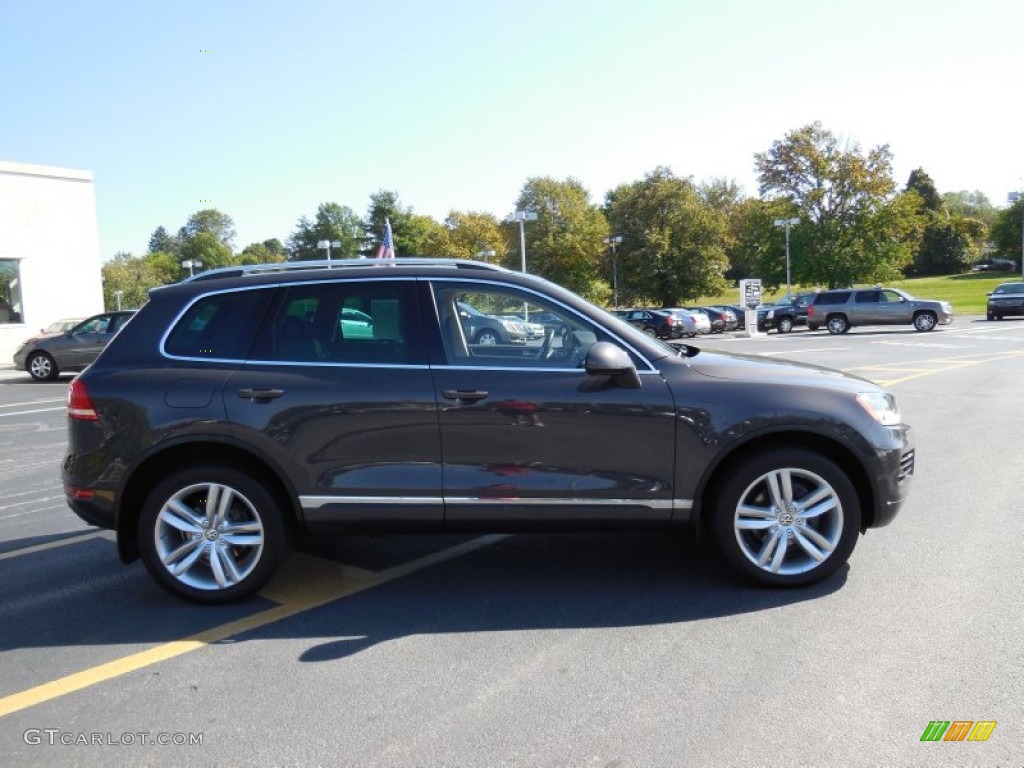 2012 Touareg TDI Executive 4XMotion - Galapagos Metallic / Saddle Brown photo #8