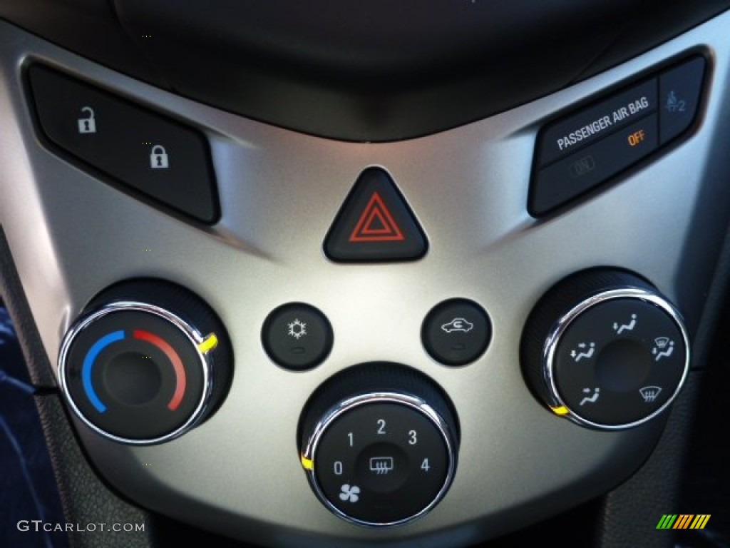 2015 Chevrolet Sonic LS Sedan Controls Photo #98075884