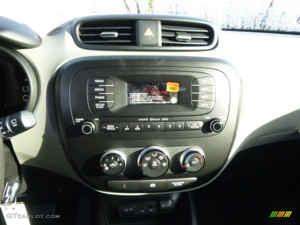 2015 Soul  - Shadow Black / Black photo #17