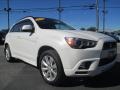 Diamond White - Outlander Sport SE 4WD Photo No. 1