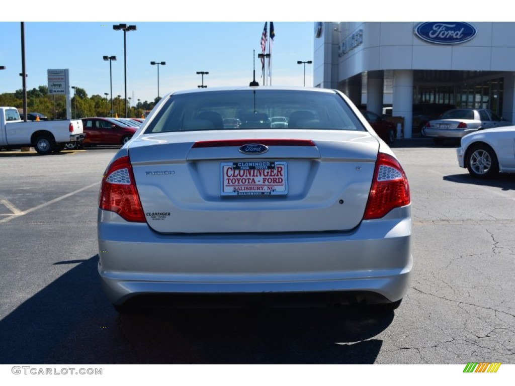 2010 Fusion S - Brilliant Silver Metallic / Medium Light Stone photo #4