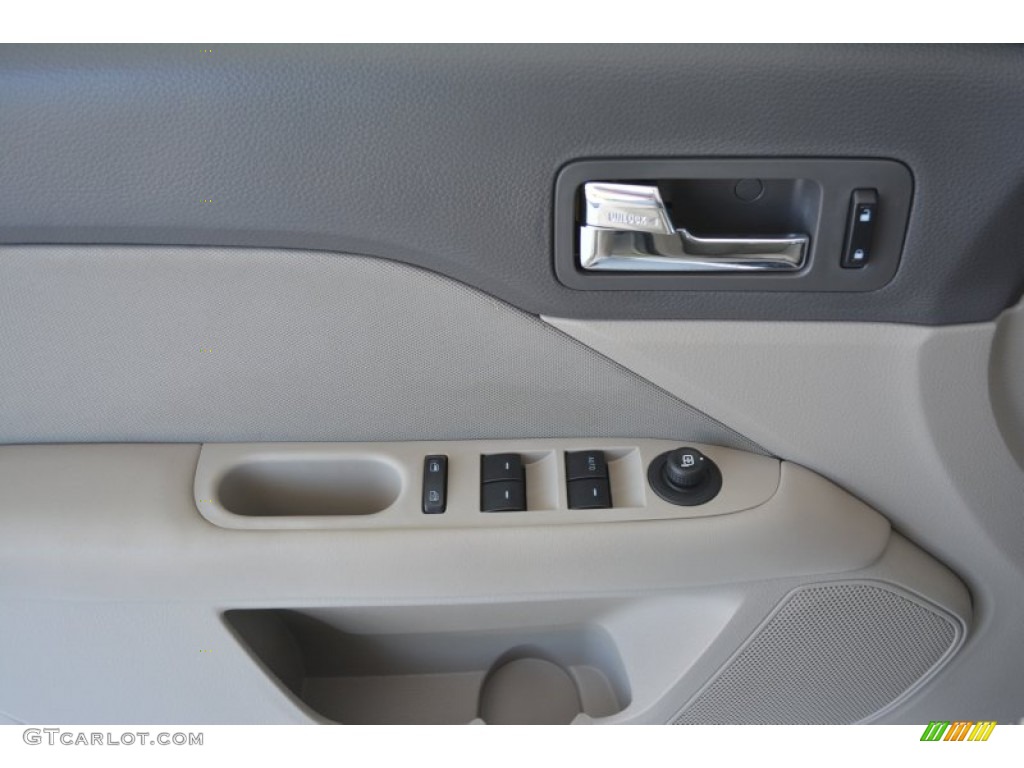 2010 Fusion S - Brilliant Silver Metallic / Medium Light Stone photo #8