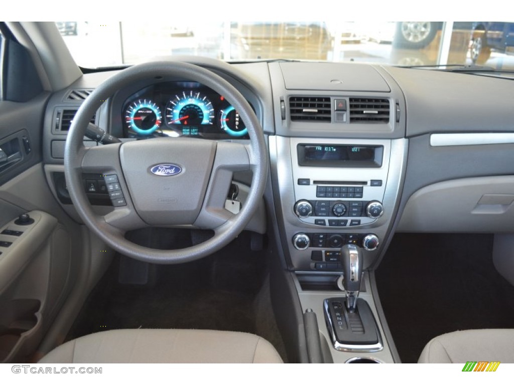 2010 Fusion S - Brilliant Silver Metallic / Medium Light Stone photo #18