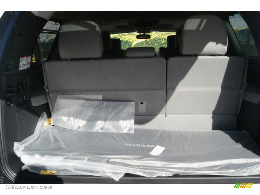2015 Toyota Sequoia Platinum 4x4 Trunk Photo #98078695