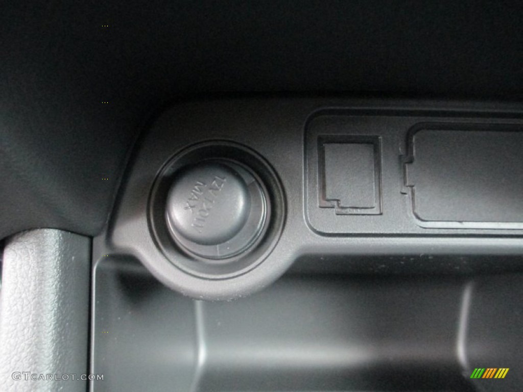 2015 Outlander ES - Cosmic Blue / Black photo #20