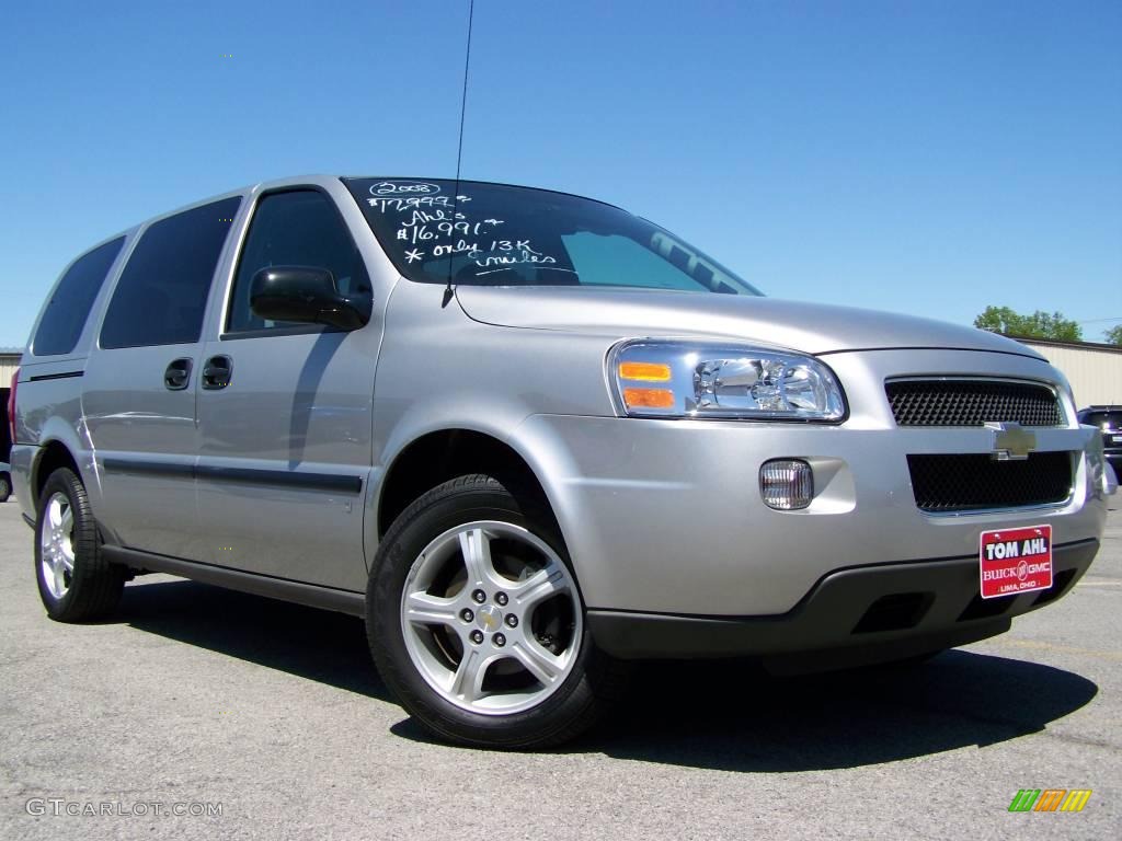 2008 Silverstone Metallic Chevrolet Uplander LS 9462522