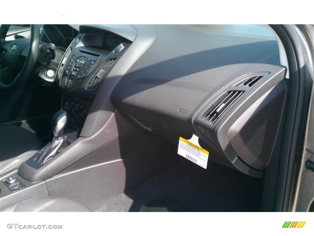 2014 Focus S Sedan - Sterling Gray / Charcoal Black photo #12