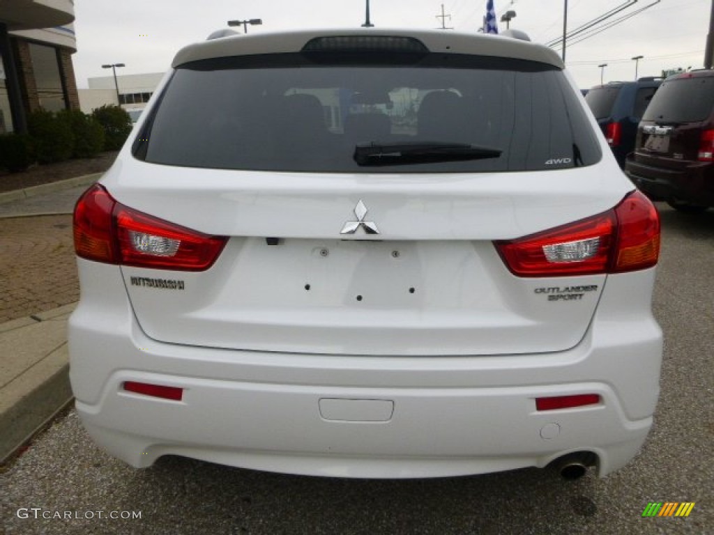 2012 Outlander Sport SE 4WD - Diamond White / Black photo #6