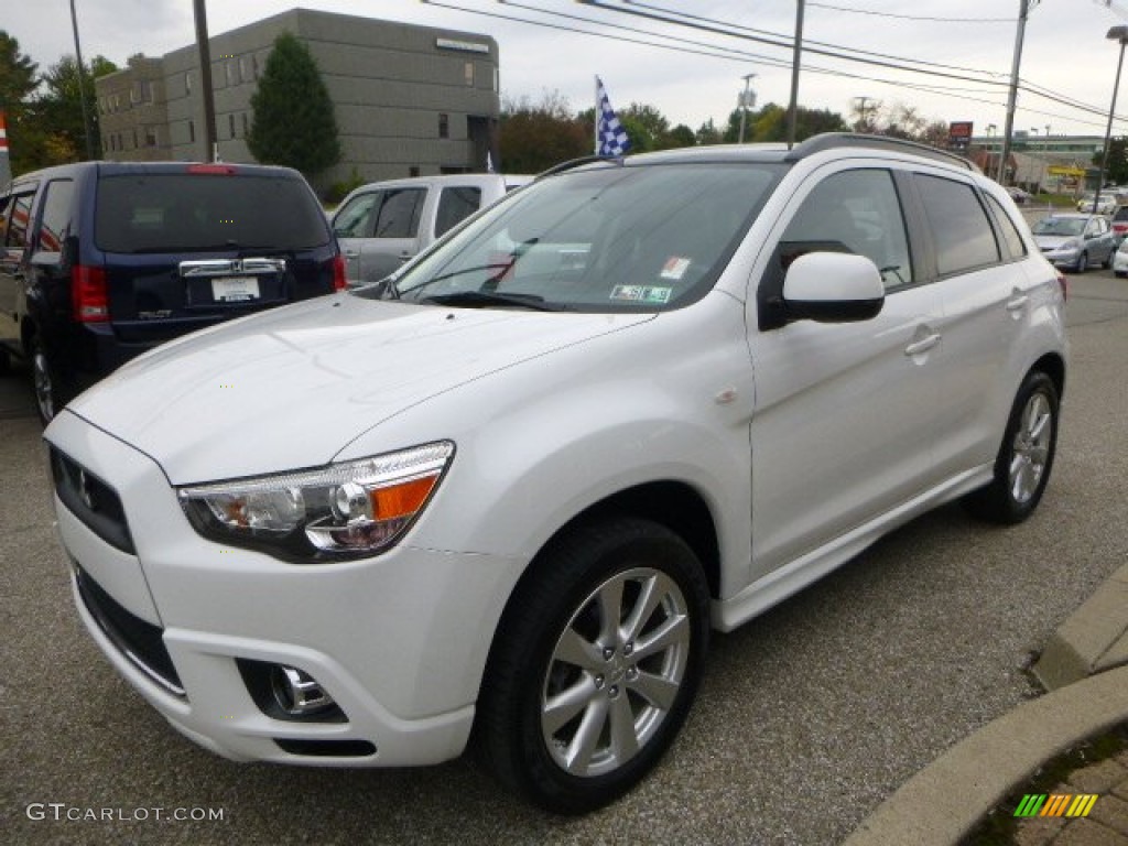 2012 Outlander Sport SE 4WD - Diamond White / Black photo #9