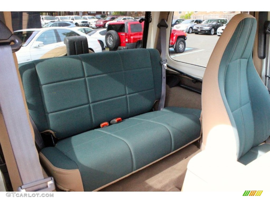 2000 Wrangler Sahara 4x4 - Desert Sand Pearl / Camel/Dark Green photo #26